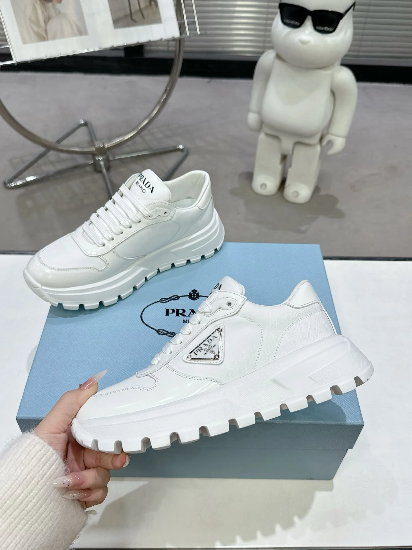 OdorResistant Prada Low Shoes 34333