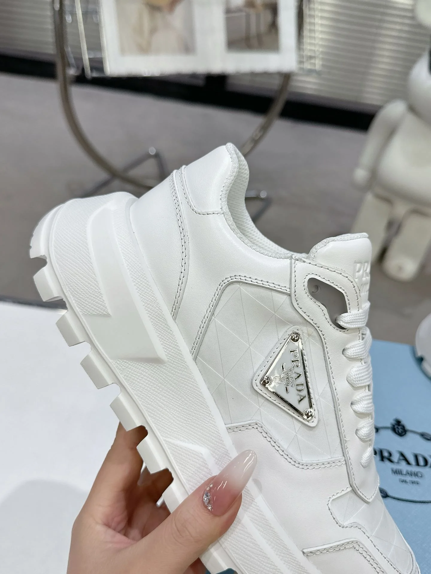 EyeCatching Prada Low Shoes 34340