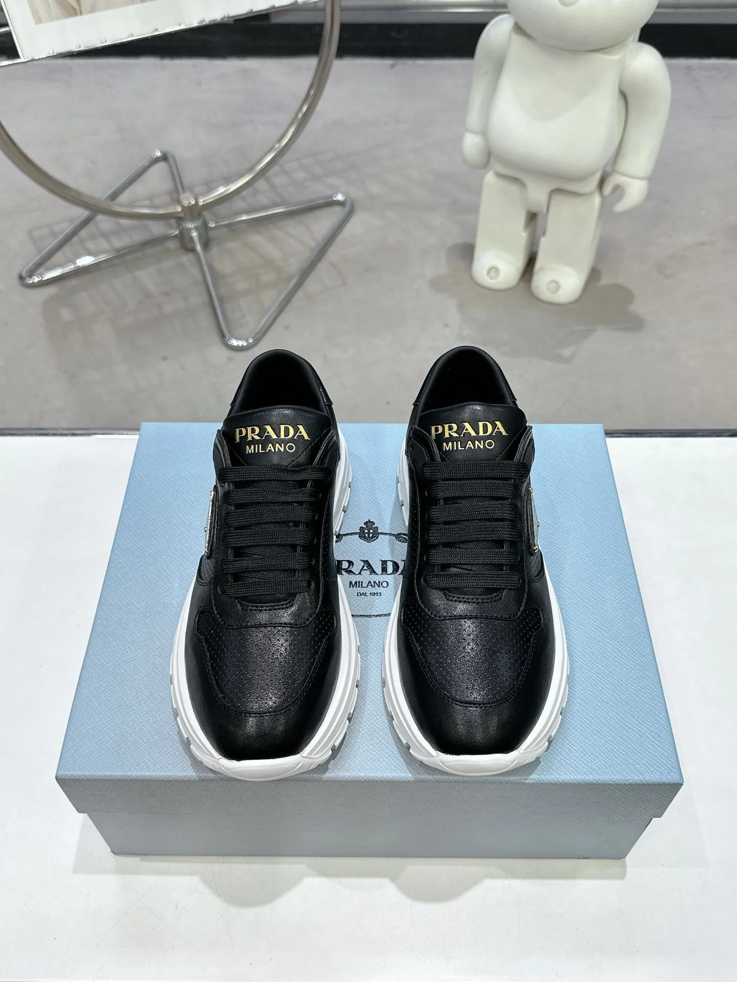 NewStyle Prada Low Shoes 34330