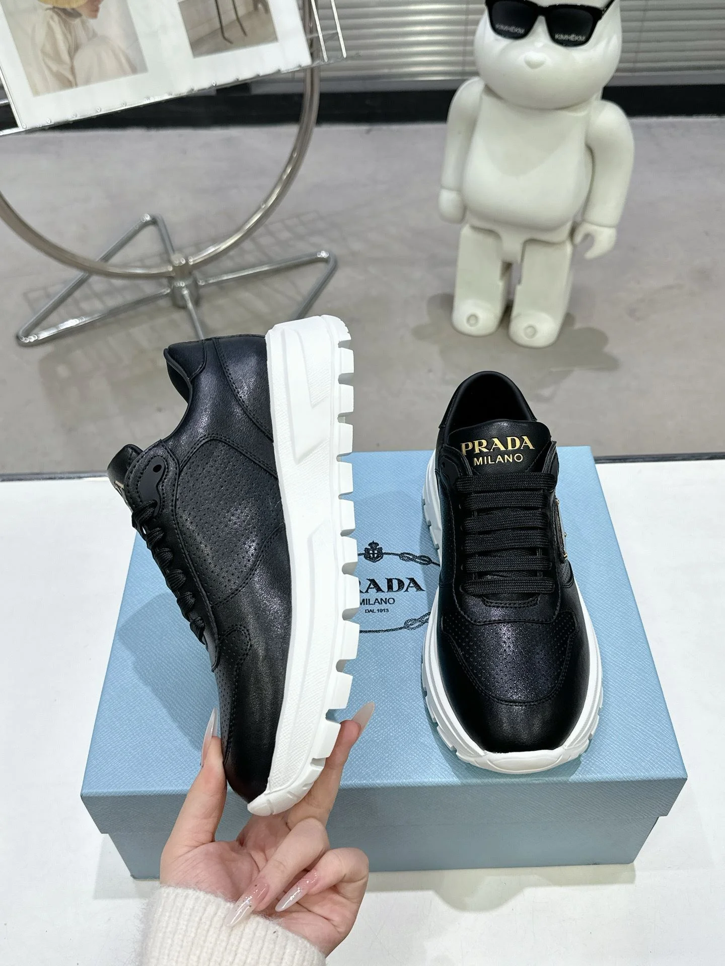 NewStyle Prada Low Shoes 34330