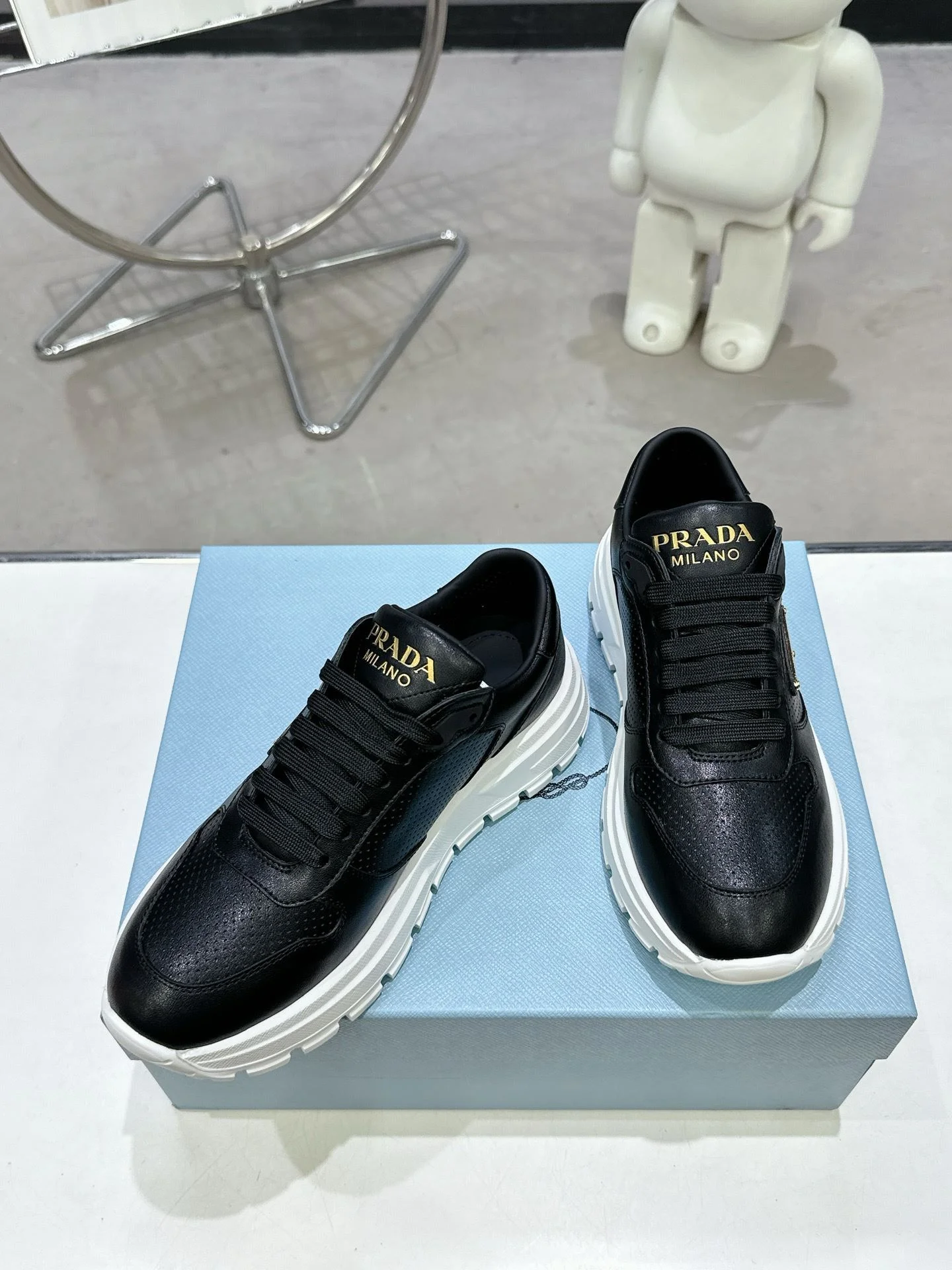NewStyle Prada Low Shoes 34330