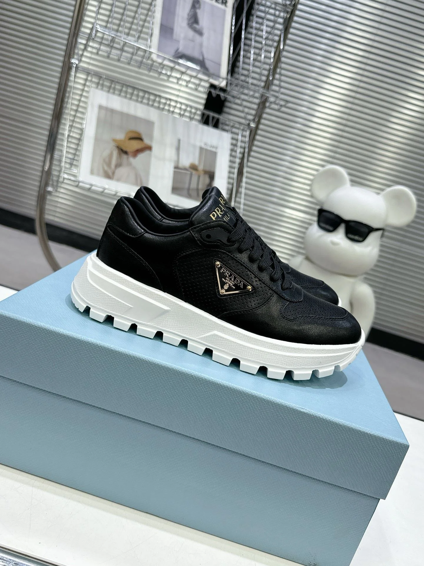 NewStyle Prada Low Shoes 34330