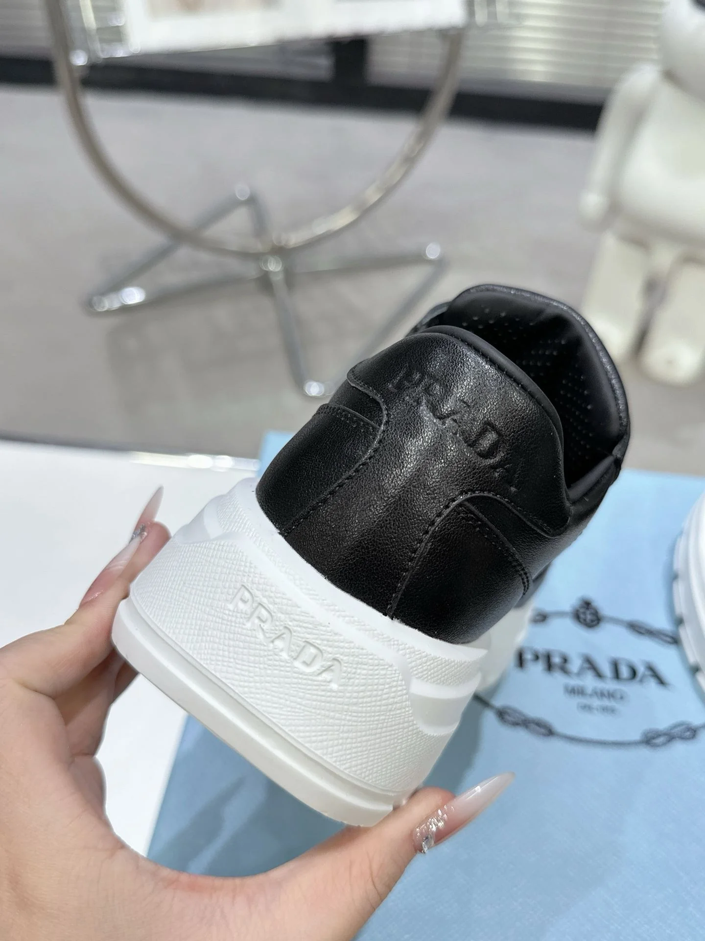 NewStyle Prada Low Shoes 34330