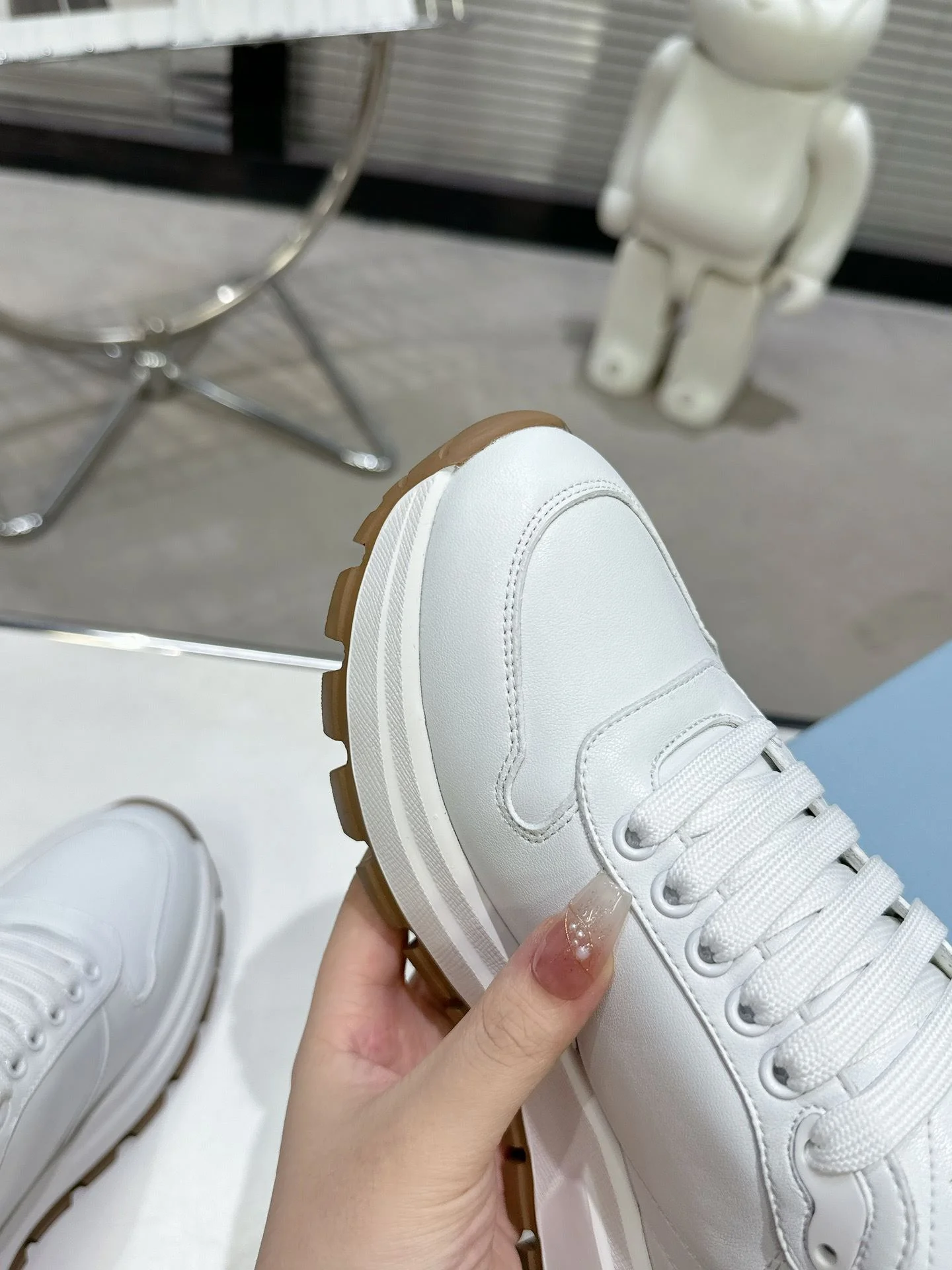 Resilient Prada Low Shoes 34344