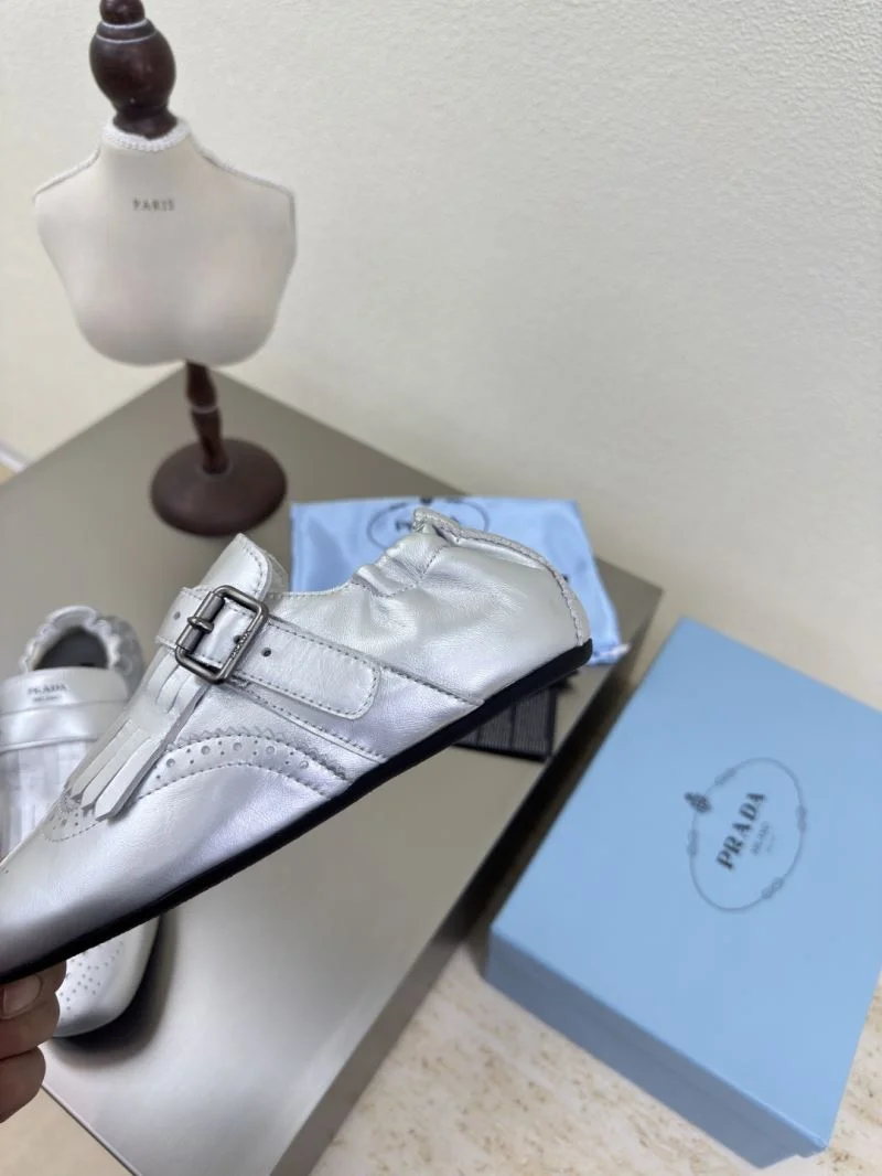 Prada Low Shoes DailyWear 35139