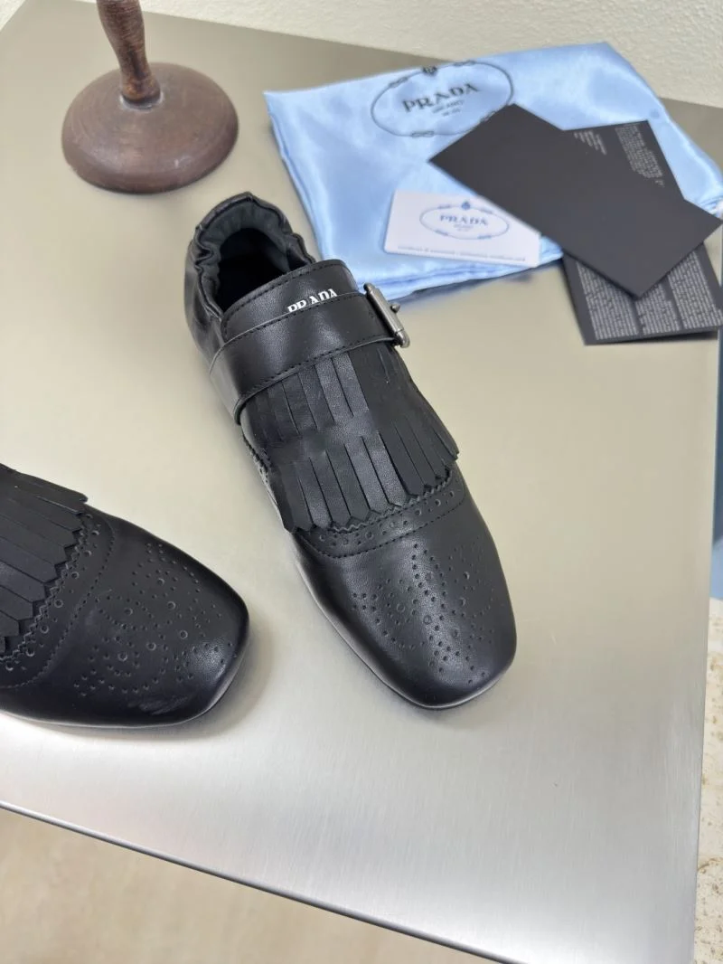 Affordable Prada Low Shoes 35138