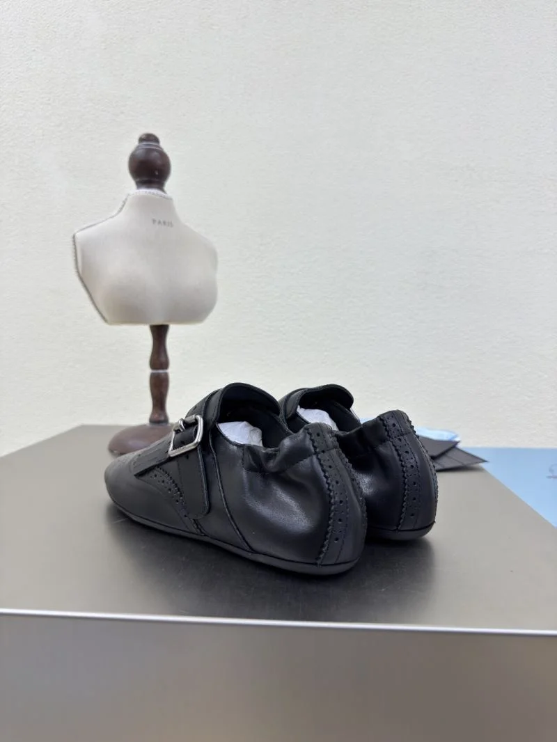 Affordable Prada Low Shoes 35138