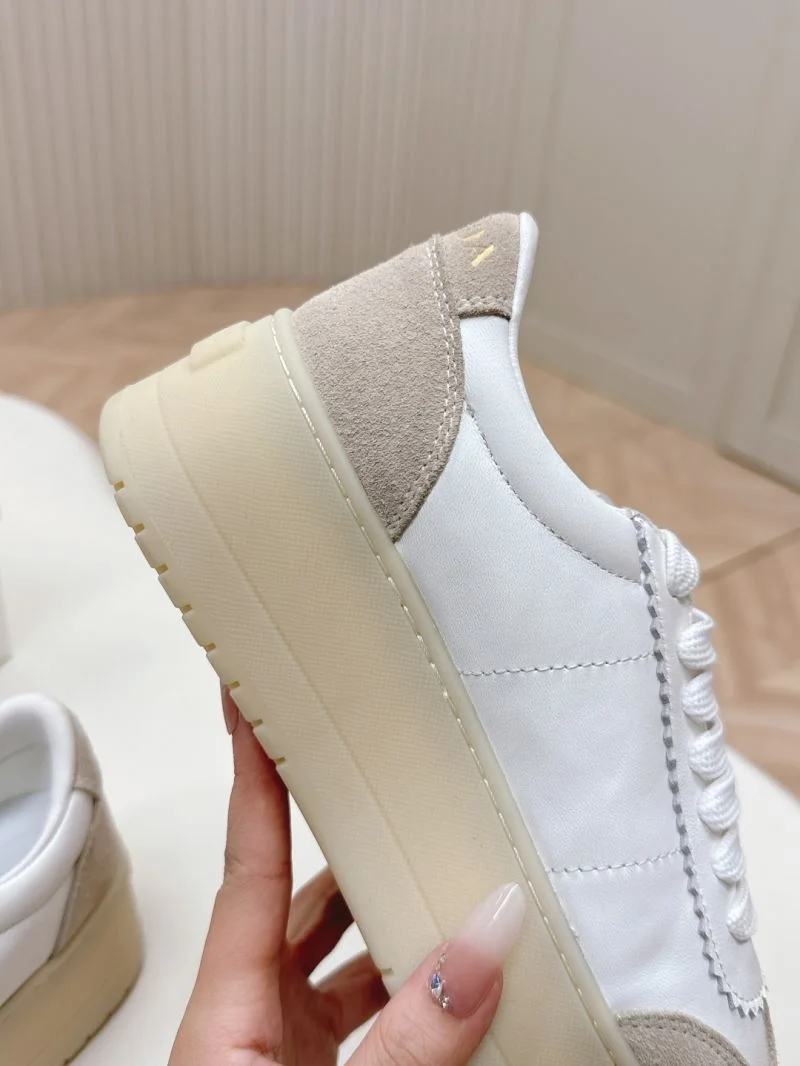 Prada Low Shoes WaterResistant 35136