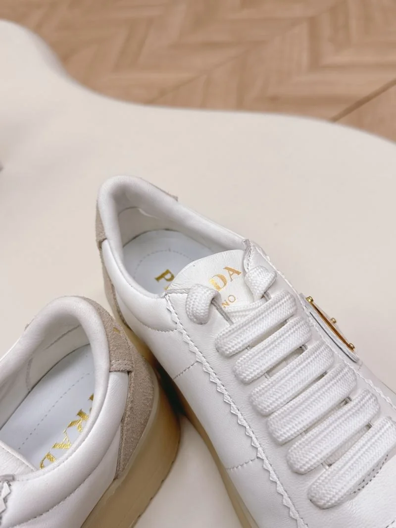 Prada Low Shoes WaterResistant 35136