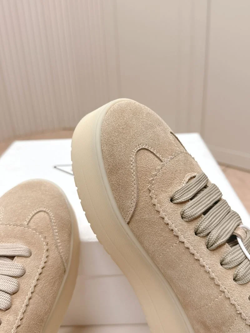 Sustainable Prada Low Shoes 35110
