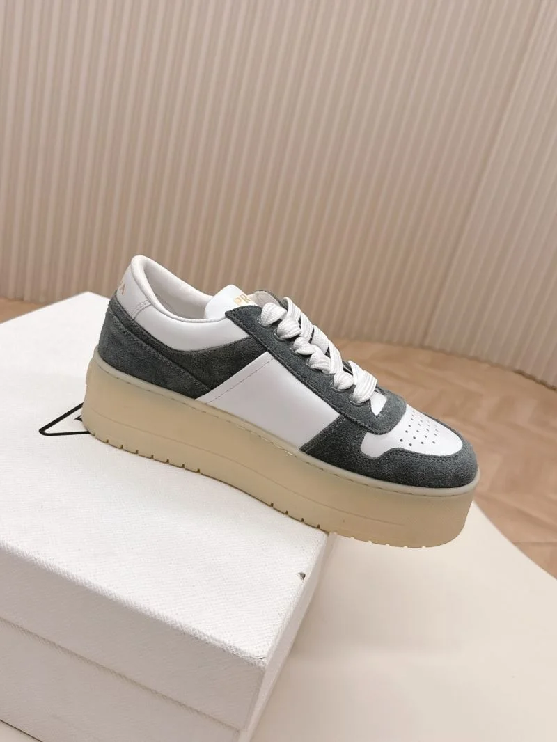 Prada Low Shoes Affordable 35127