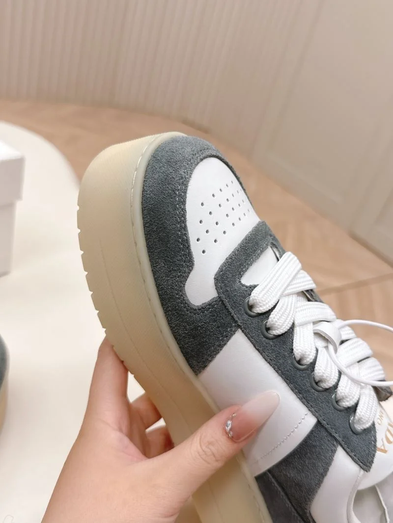 Prada Low Shoes Affordable 35127