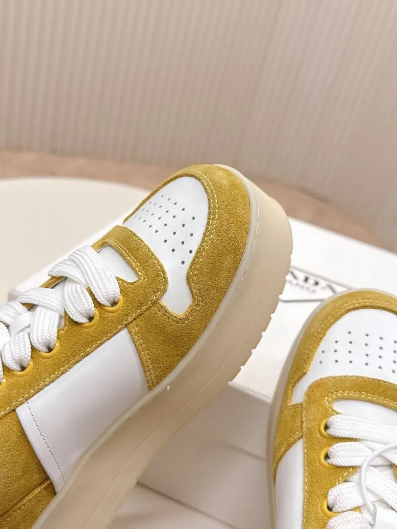 FashionForward Prada Low Shoes 35120