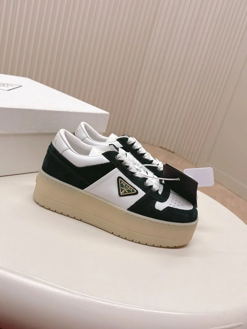 Prada Low Shoes DailyWear 35114