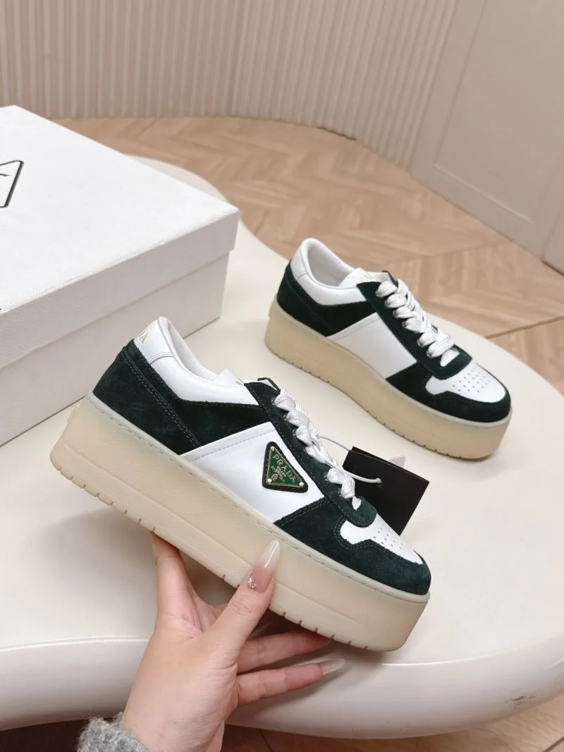 Prada Low Shoes DailyWear 35114