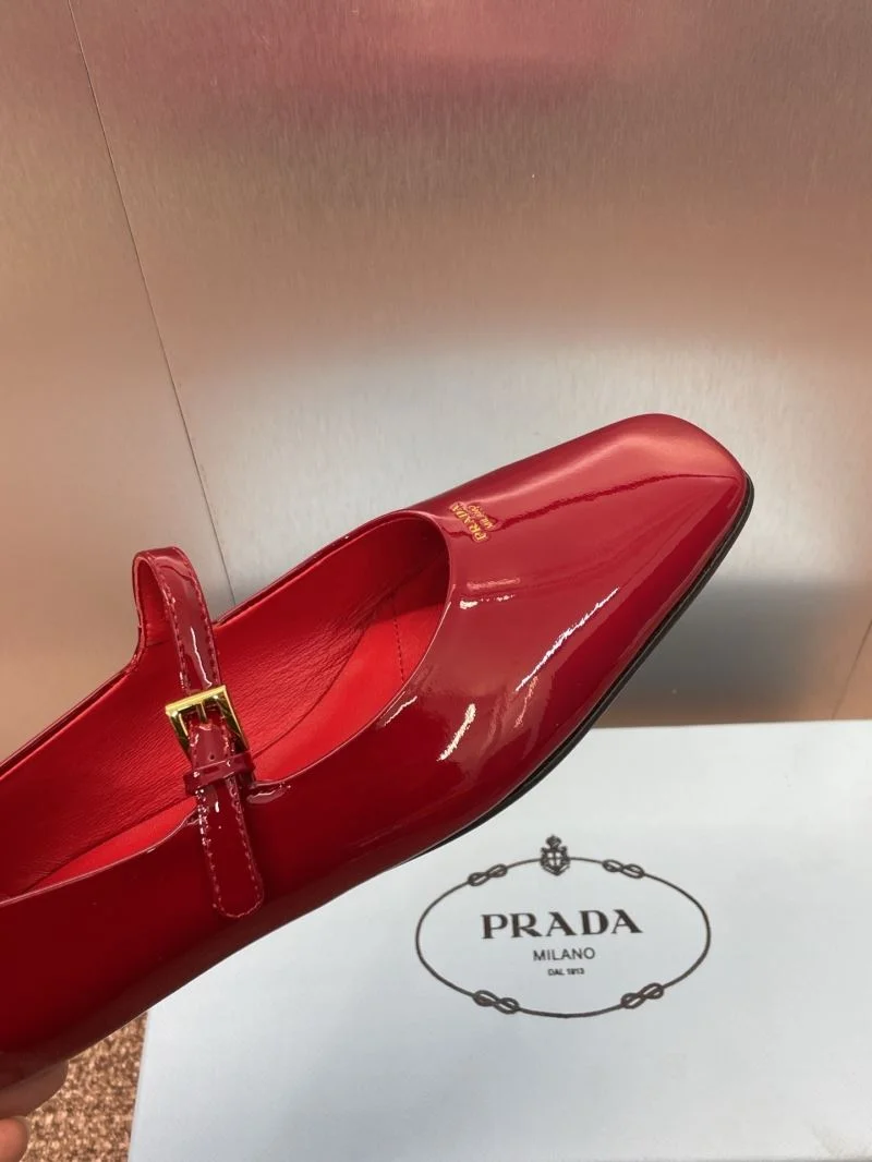 DailyWear Prada Low Shoes 35119