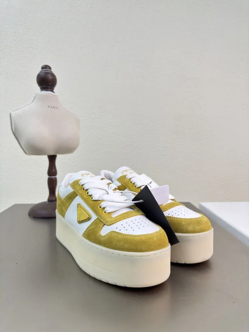 Prada Low Shoes Breathable 35109