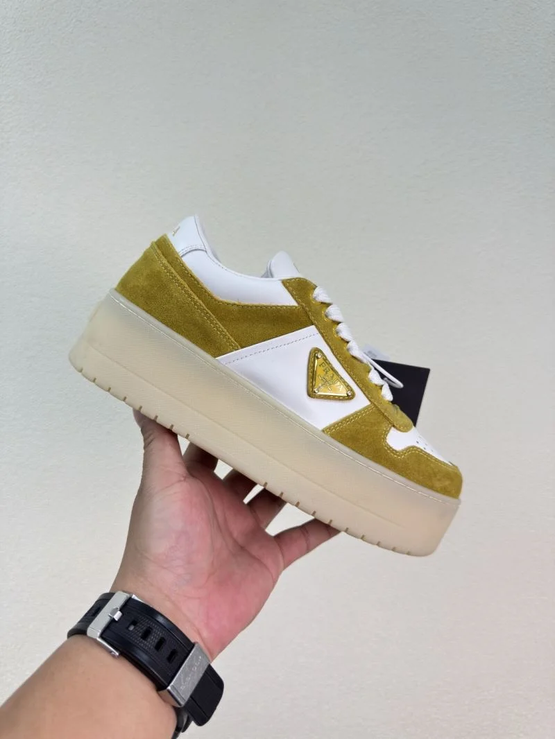 Prada Low Shoes Breathable 35109