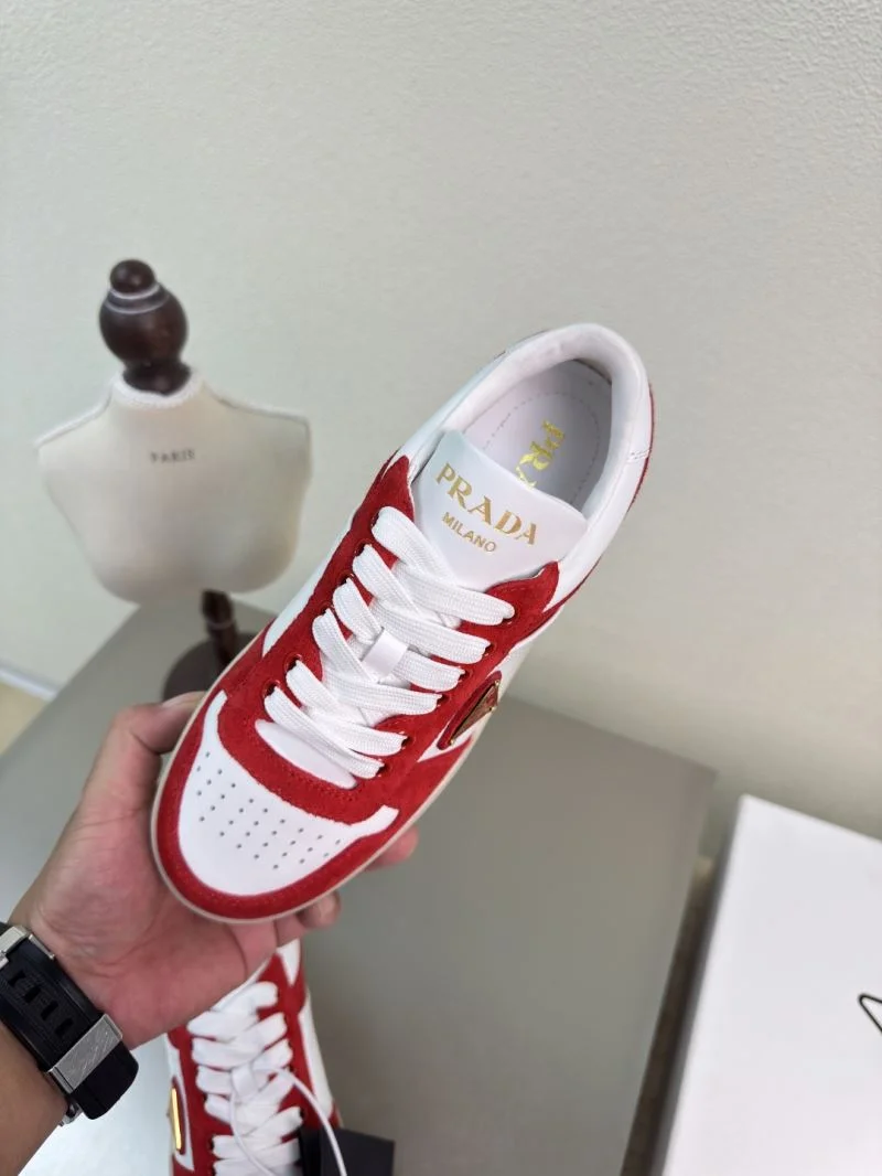 Prada Low Shoes EyeCatching 35112