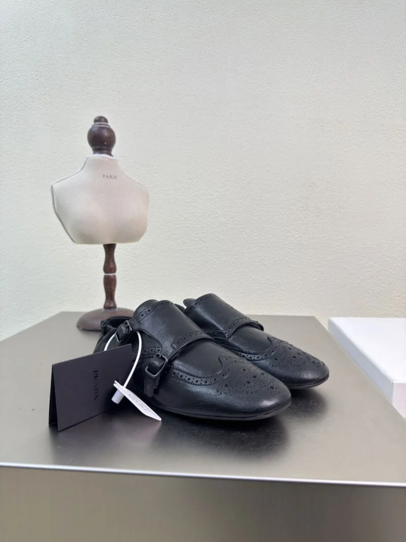 Reliable Prada Low Shoes 35103