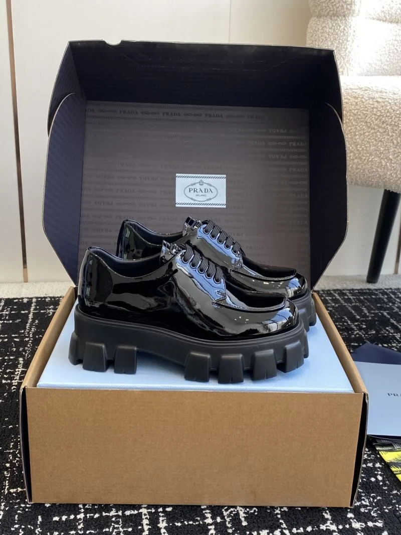 Prada Low Shoes Trendsetting 35097