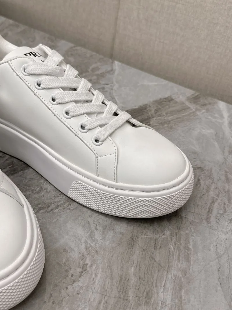 TechFriendly Prada Low Shoes 35089