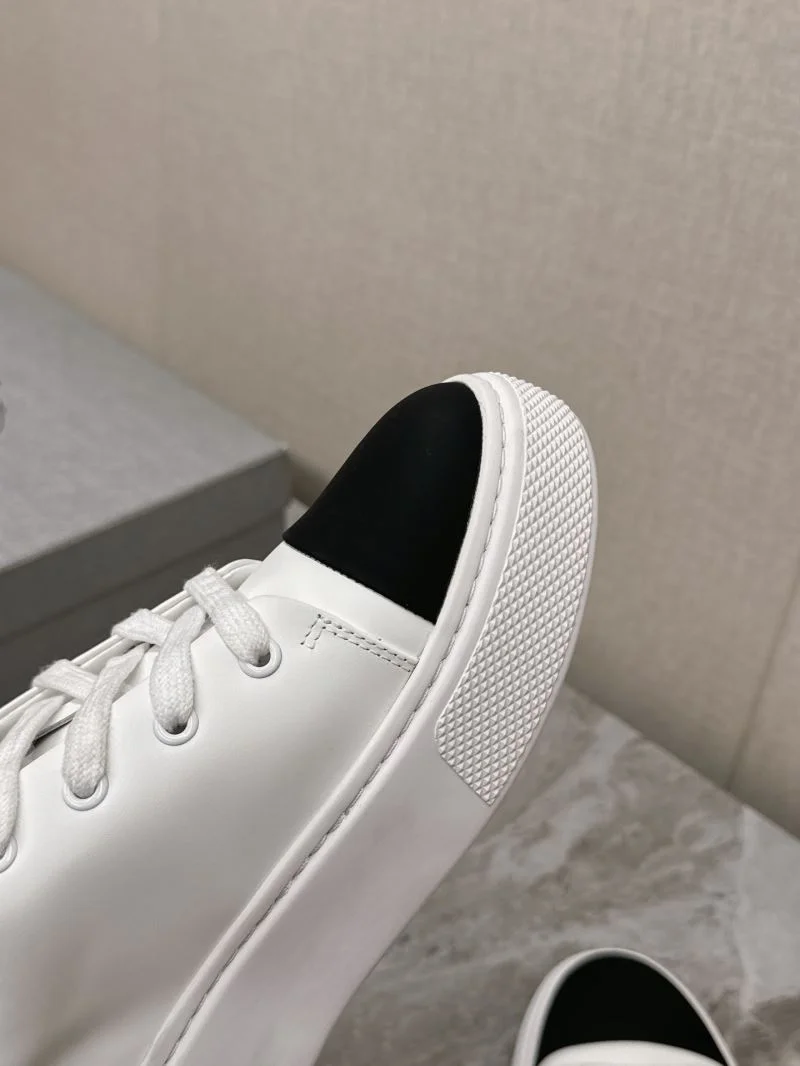 Prada Low Shoes Comfortable 35086