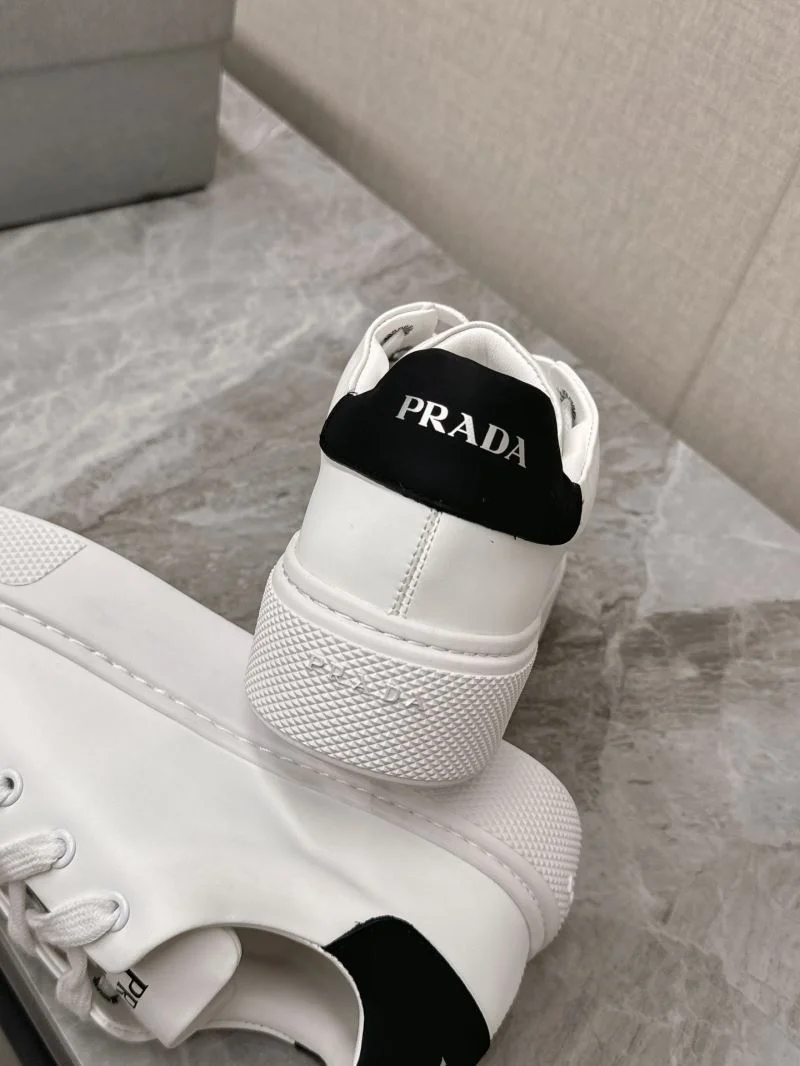 Prada Low Shoes Comfortable 35086