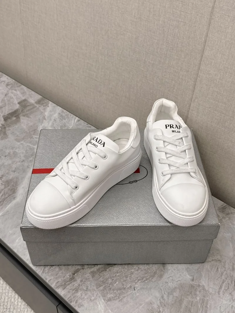 Breathable Prada Low Shoes 35085
