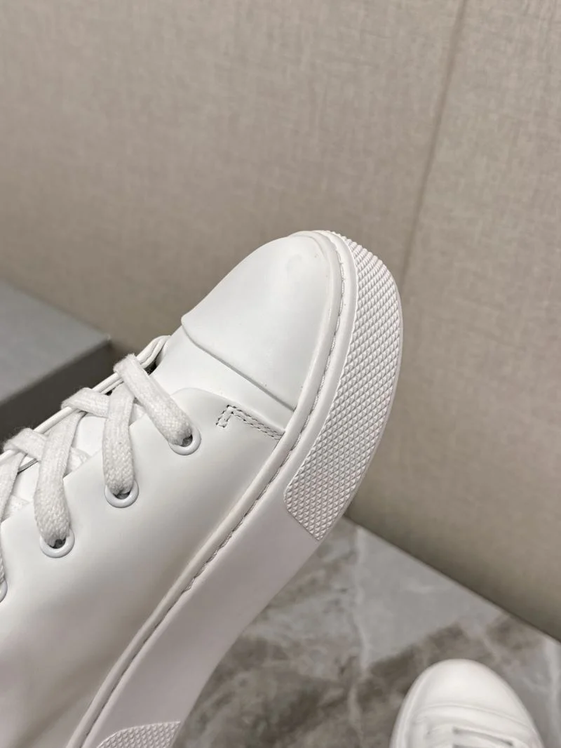 Breathable Prada Low Shoes 35085