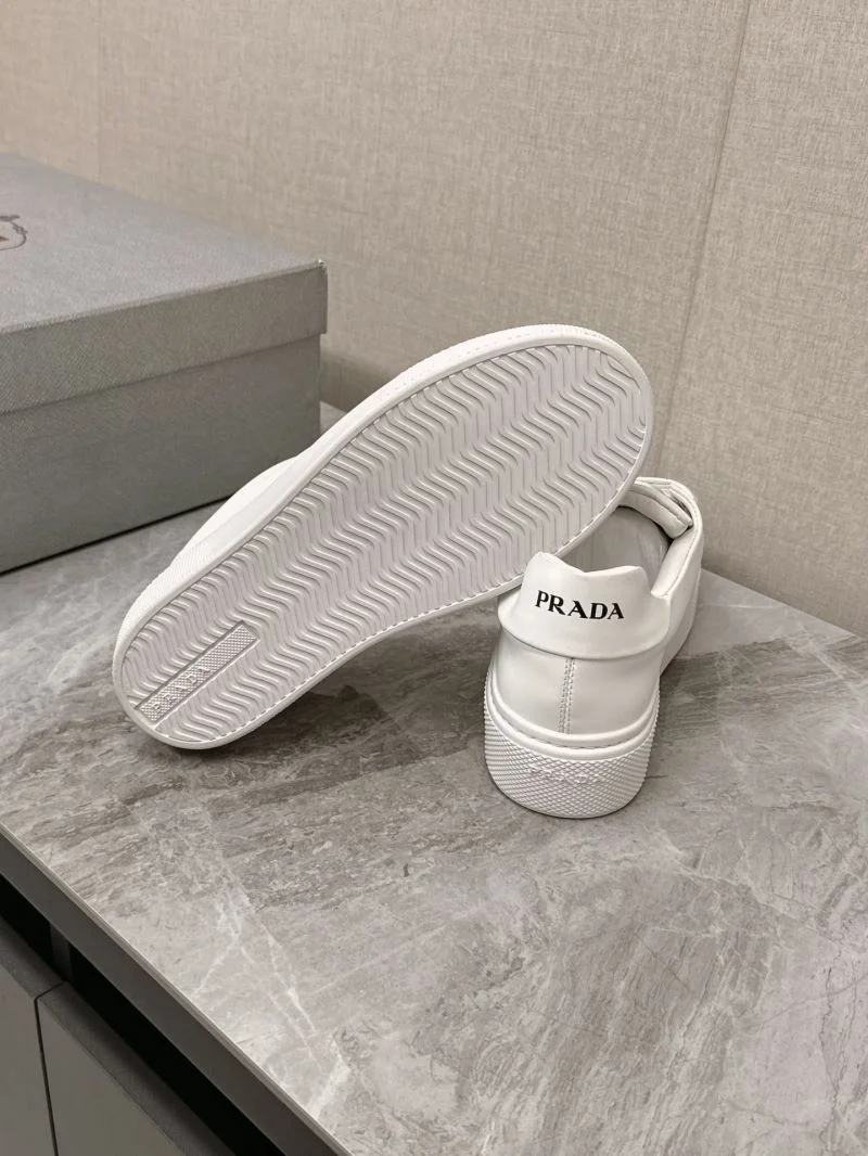 Breathable Prada Low Shoes 35085