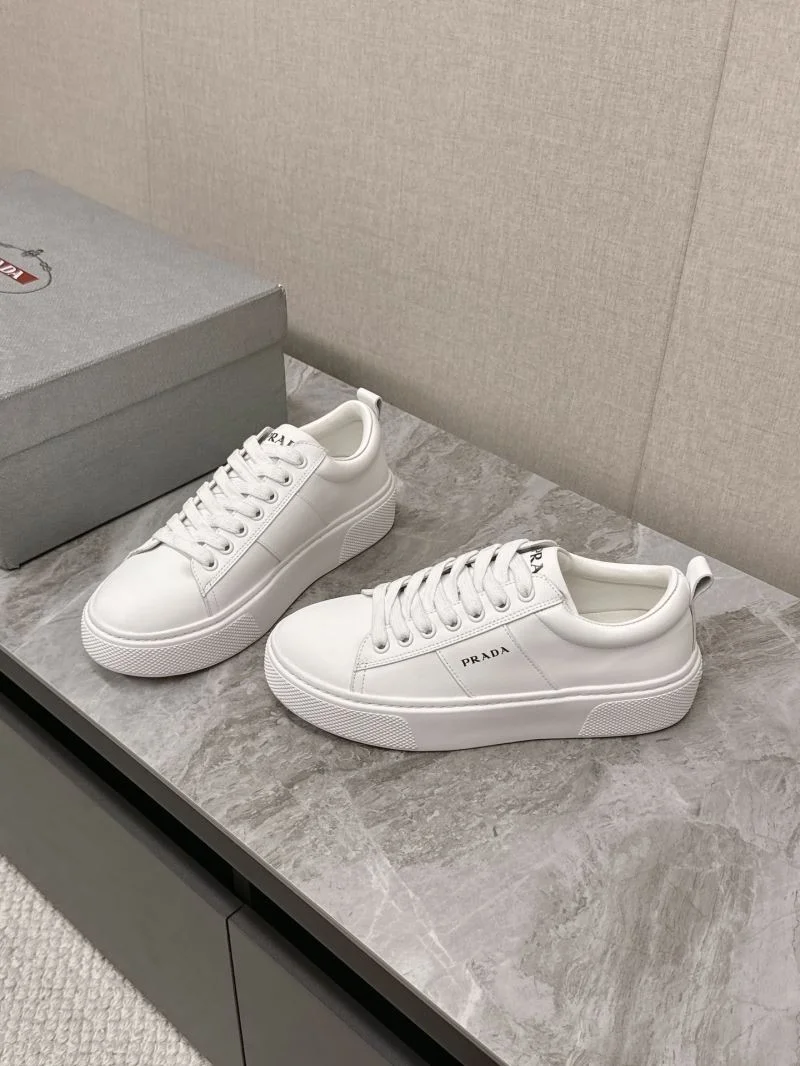 Sophisticated Prada Low Shoes 35074