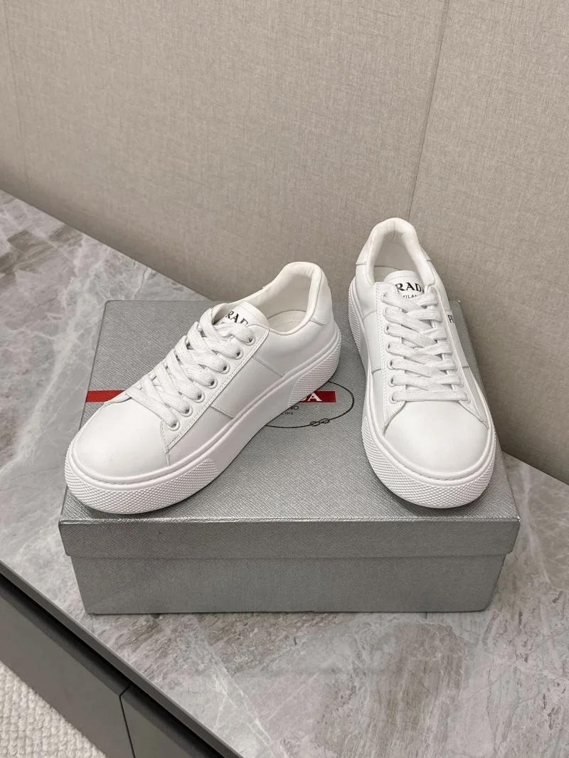 Comfortable Prada Low Shoes 35081