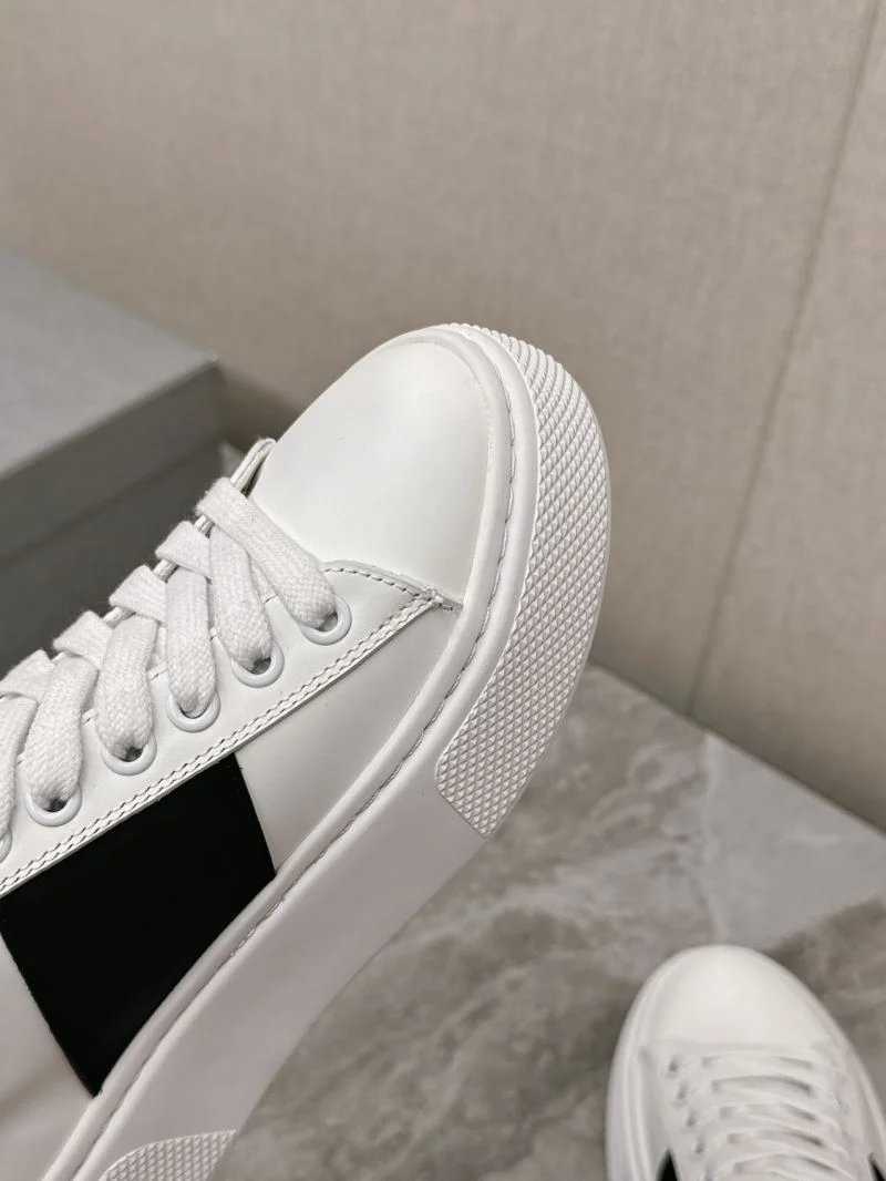 Bright Prada Low Shoes 35083