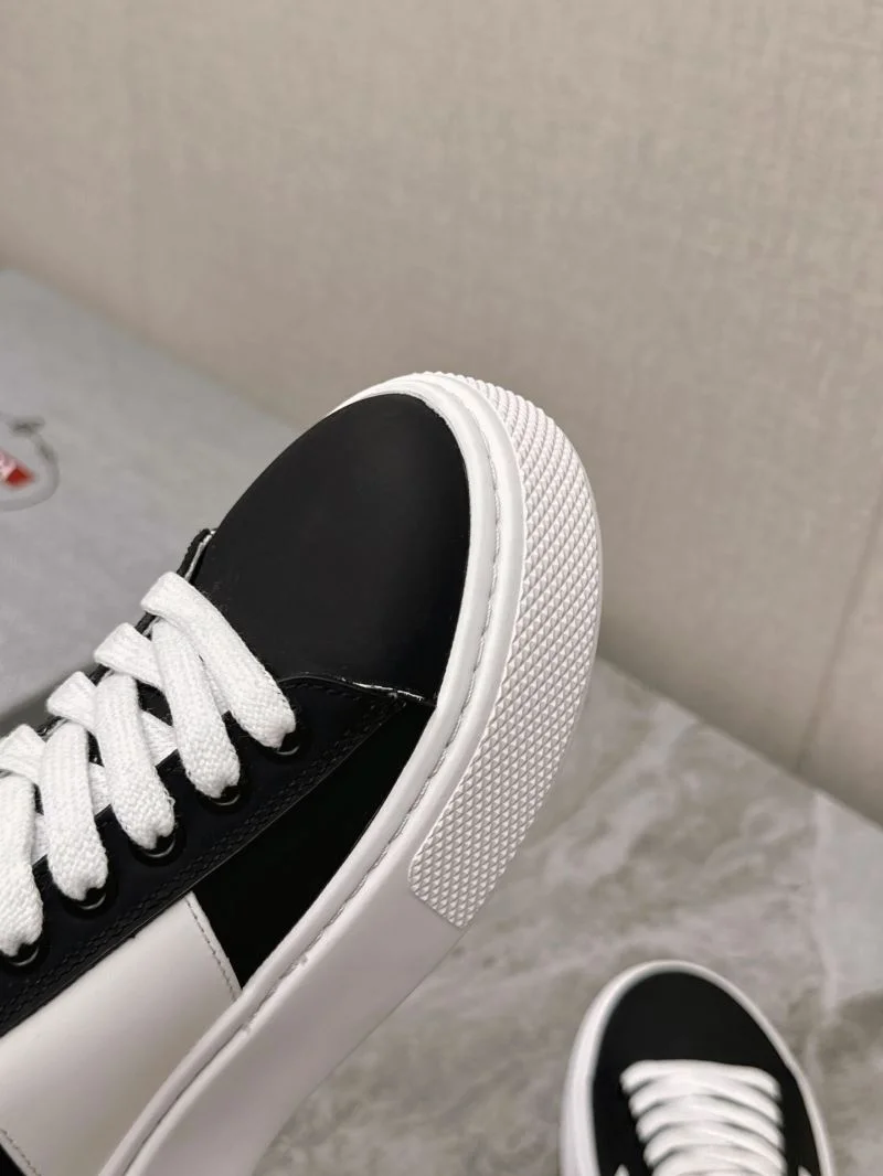 Prada Low Shoes Resilient 35082