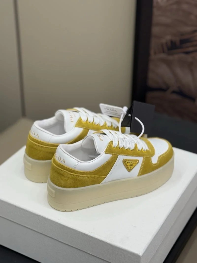 Prada Low Shoes Unique 35064