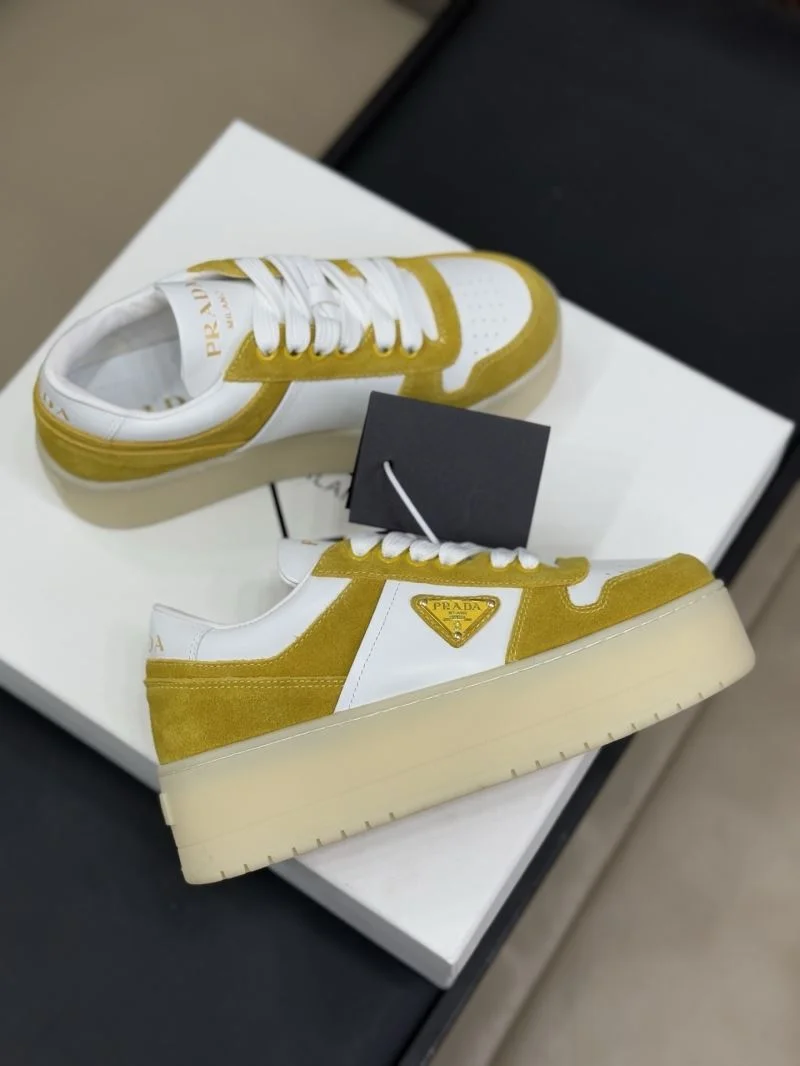 Prada Low Shoes Unique 35064