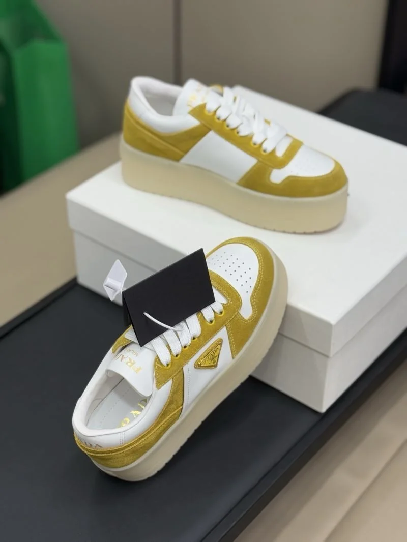 Prada Low Shoes Unique 35064