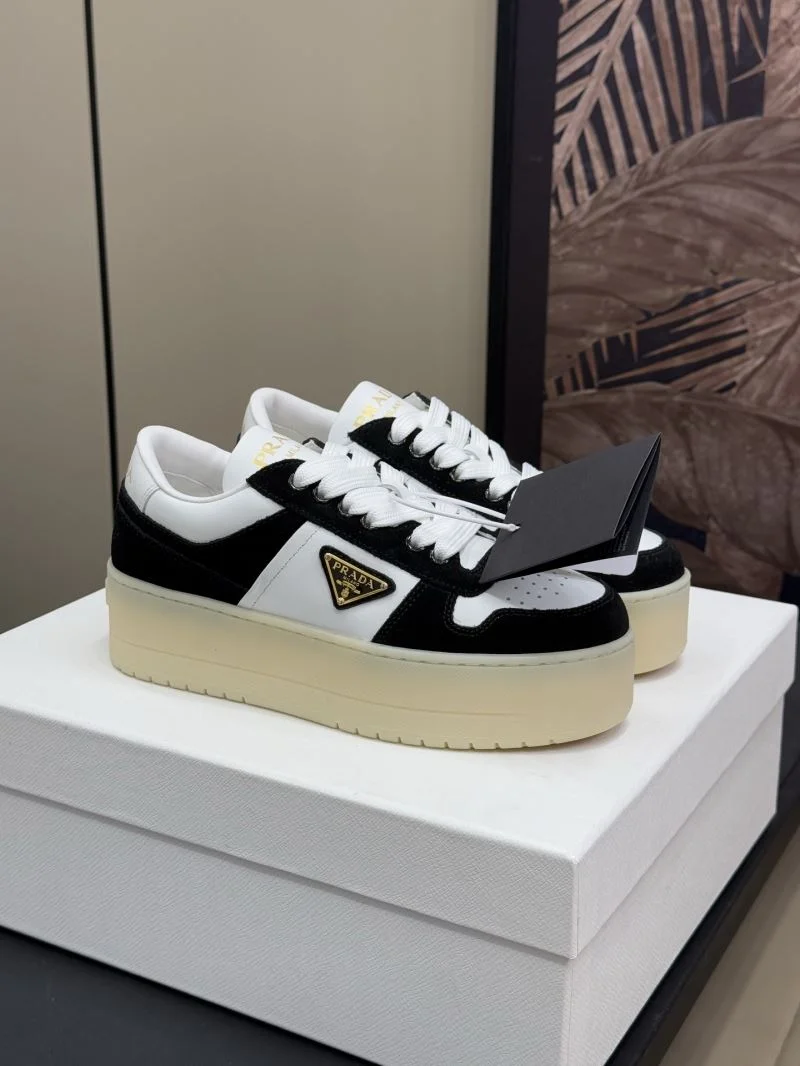 Comfortable Prada Low Shoes 35068