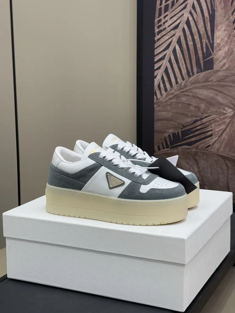 Prada Low Shoes Sporty 35073