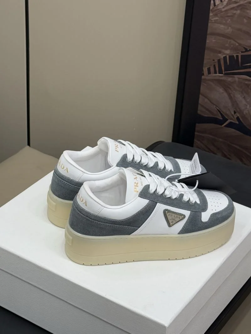 Prada Low Shoes Sporty 35073
