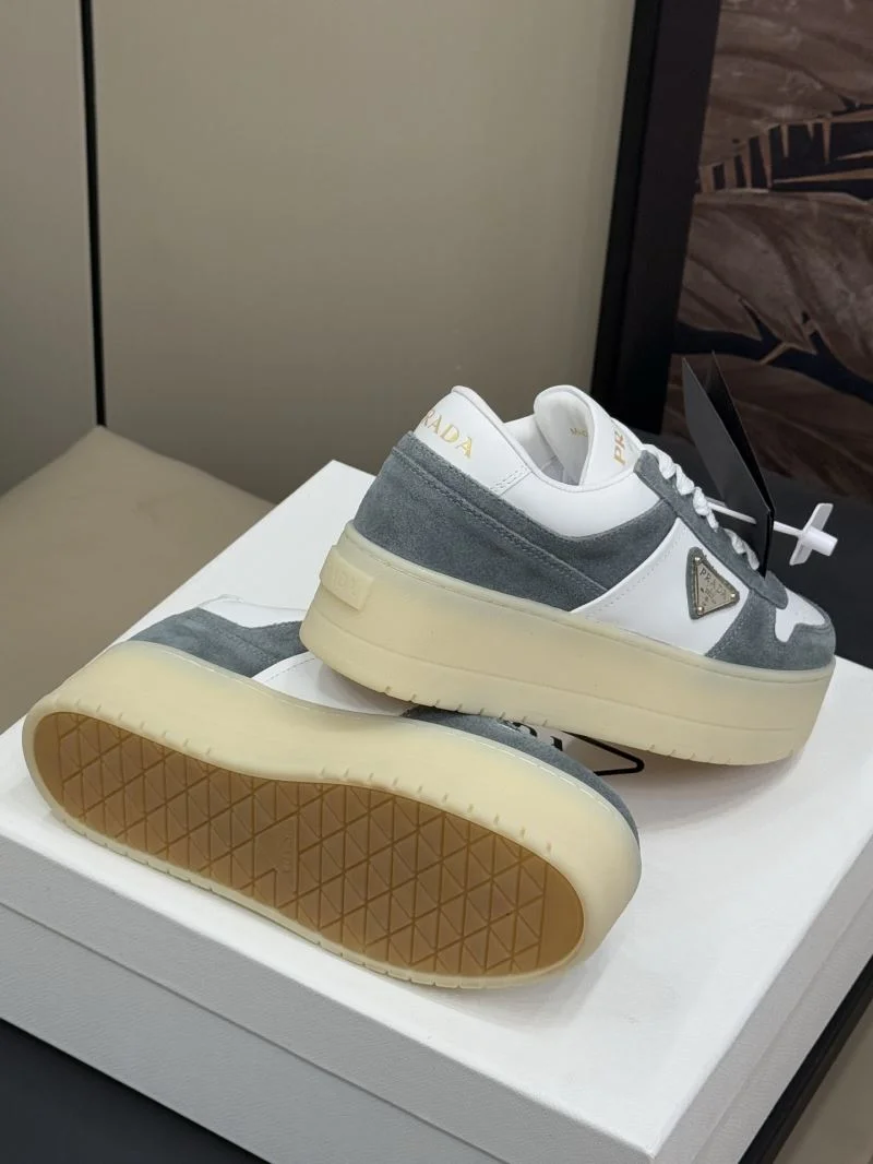 Prada Low Shoes Sporty 35073