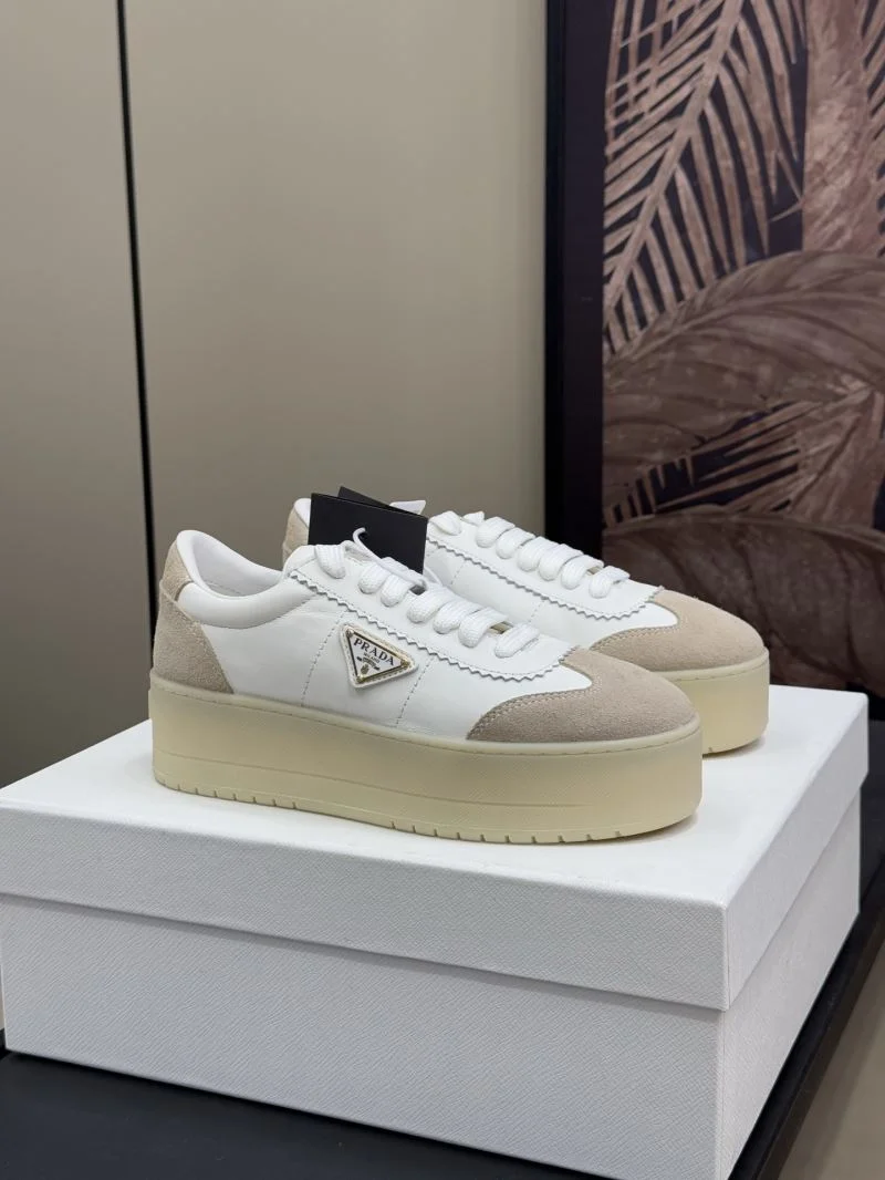 Prada Low Shoes Durable 35065