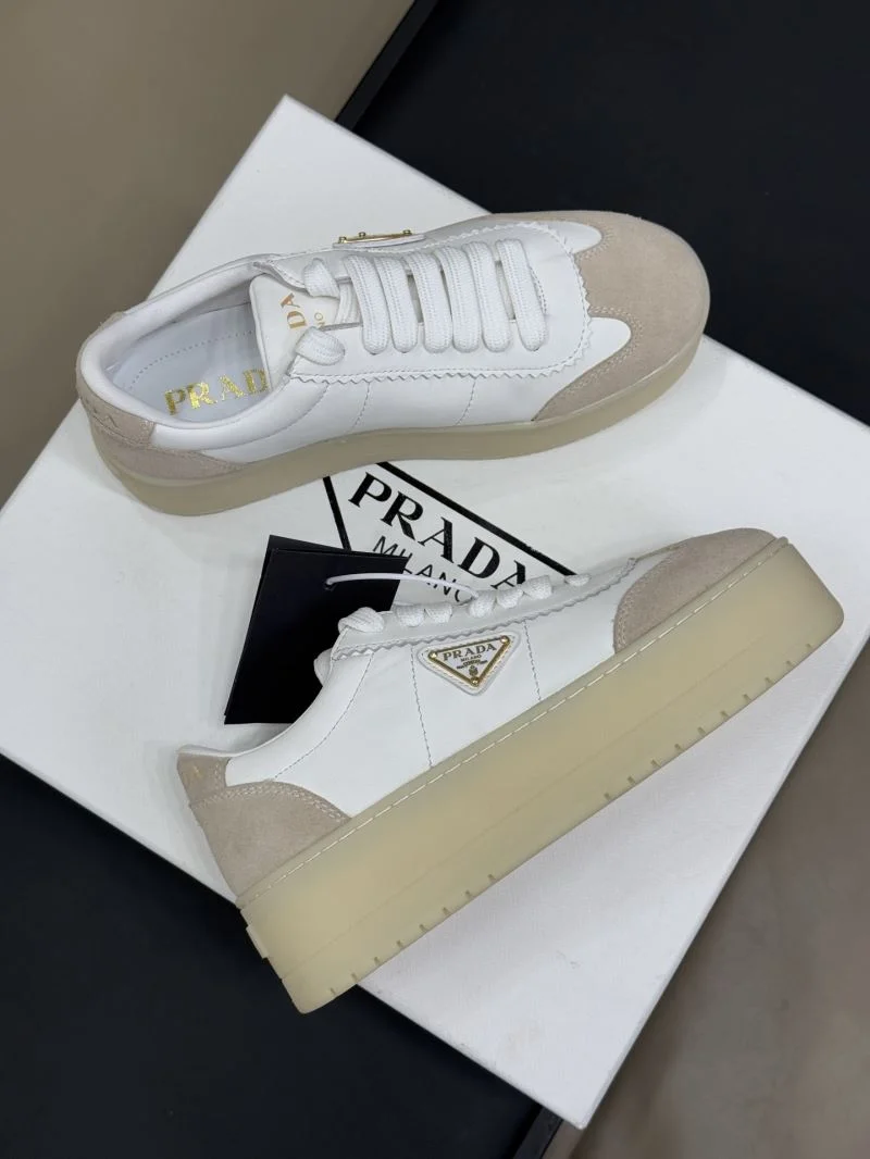 Prada Low Shoes Durable 35065