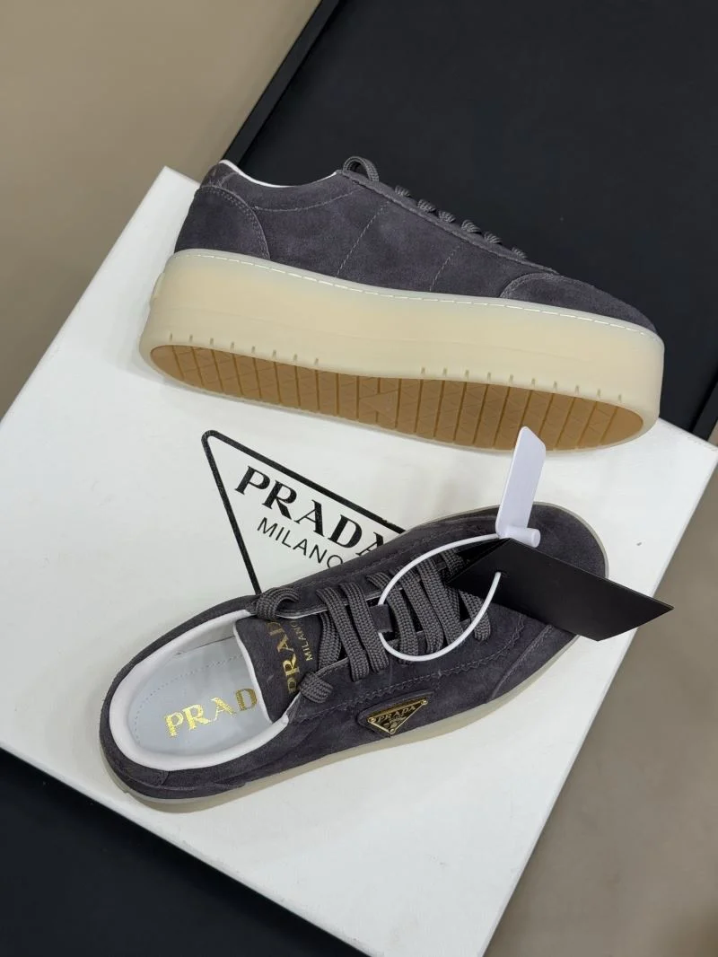 Prada Low Shoes Breathable 35067