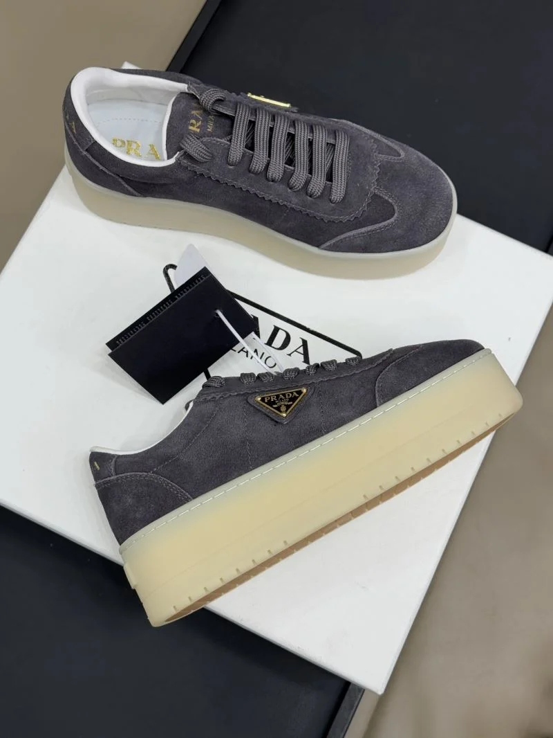Prada Low Shoes Breathable 35067