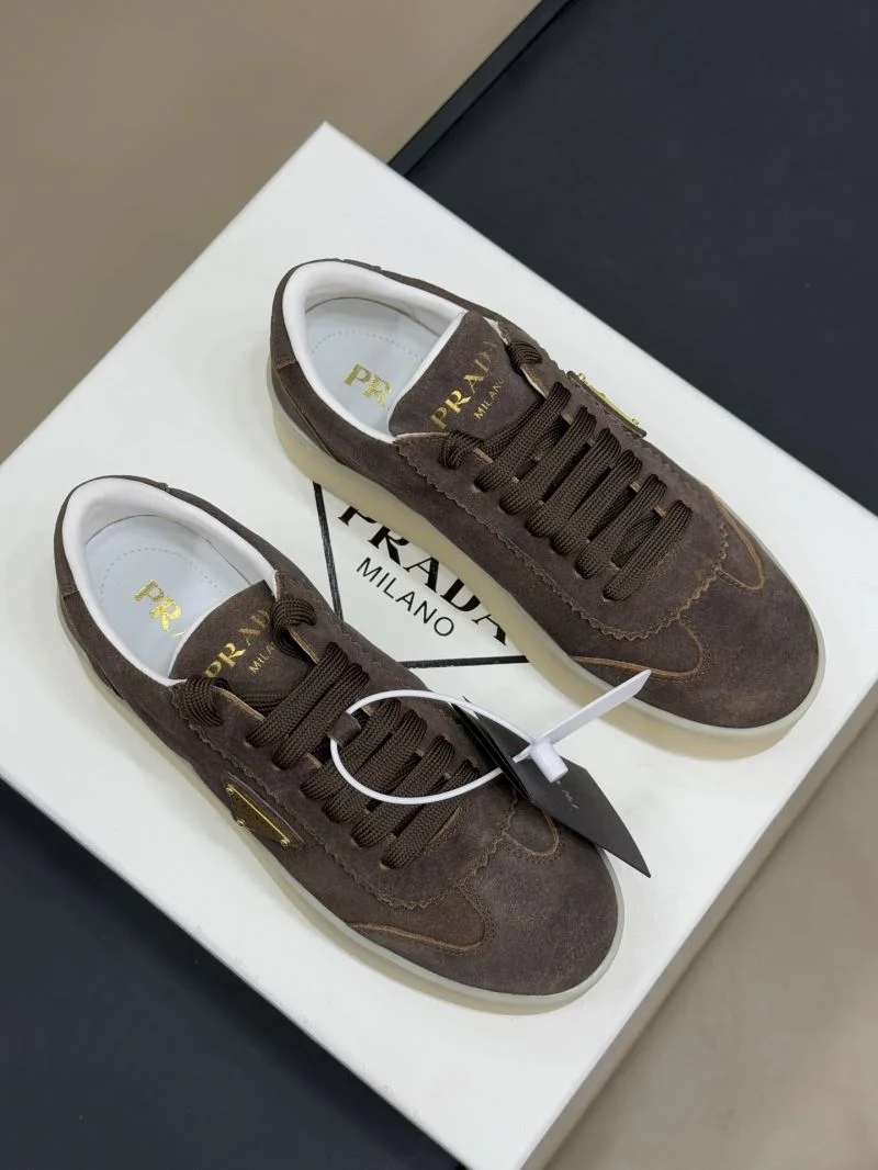 Prada Low Shoes EasyMatch 35063