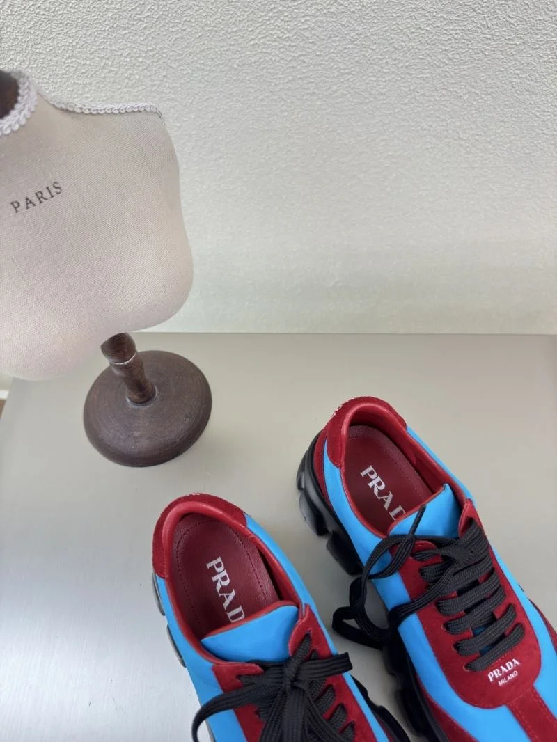 Prada Low Shoes Sleek 35076