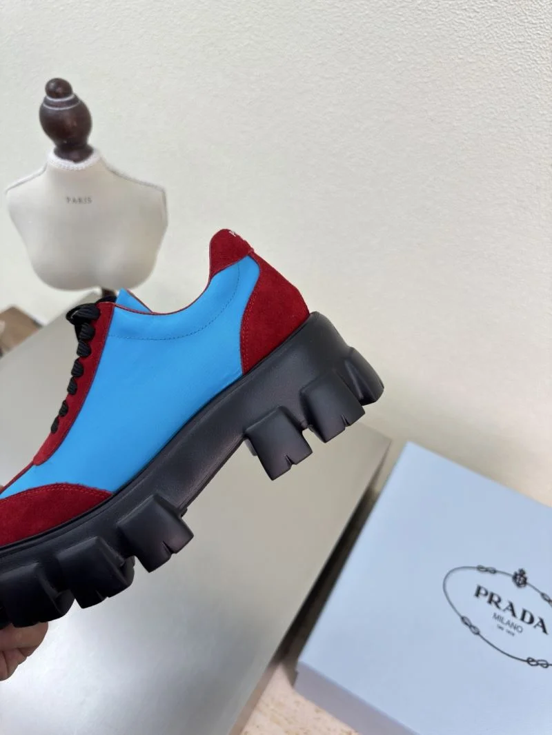 Prada Low Shoes Sleek 35076