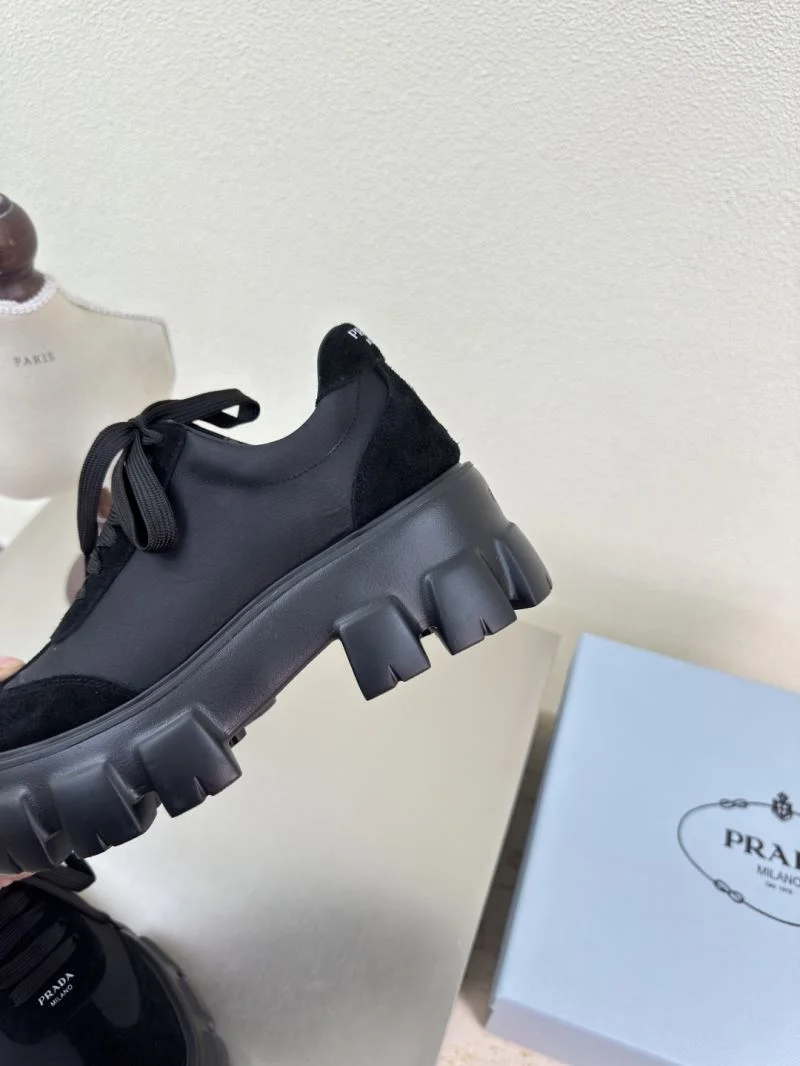 Prada Low Shoes Flexible 35087